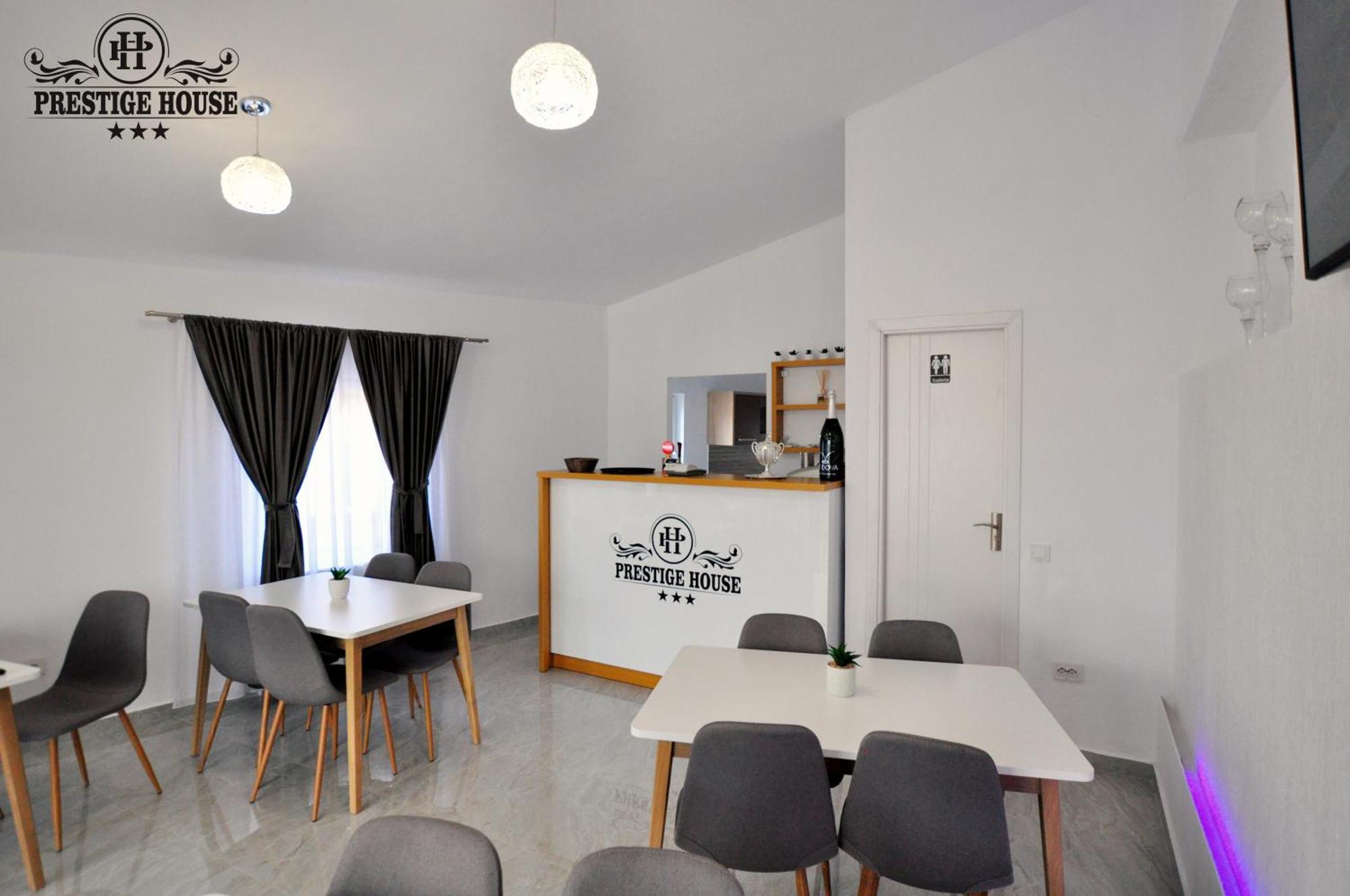 Pensiunea Prestige House Curtea de Argeş Exterior foto